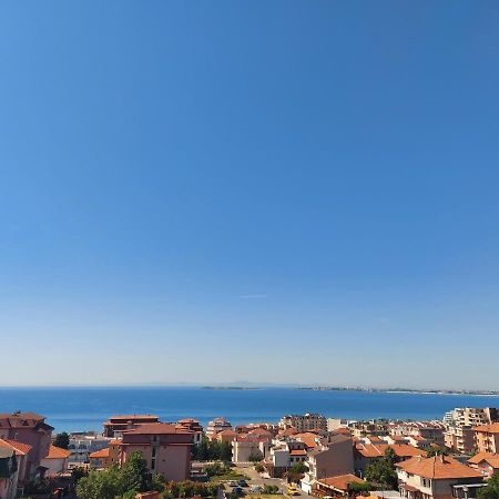 Guest House Rona - Free Parking And Sea View Sveti Vlas Bagian luar foto